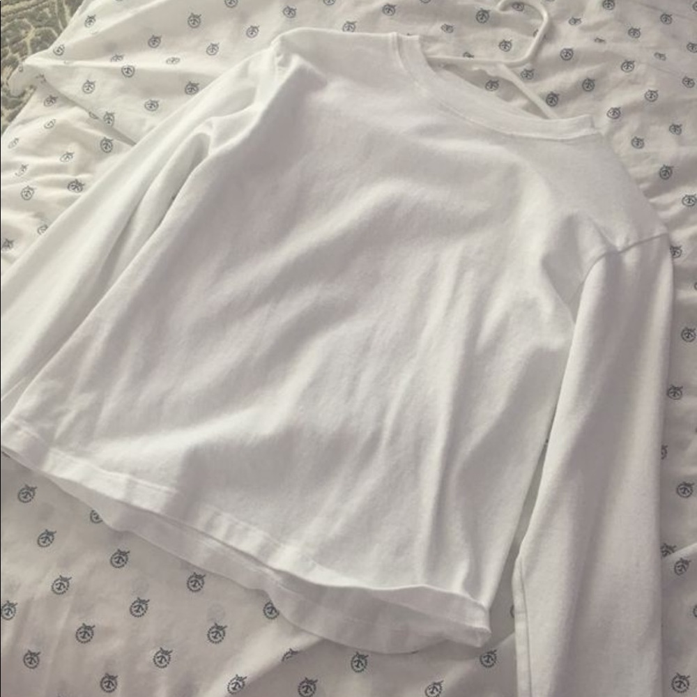 Brandy Melville white long sleeve sweatshirt